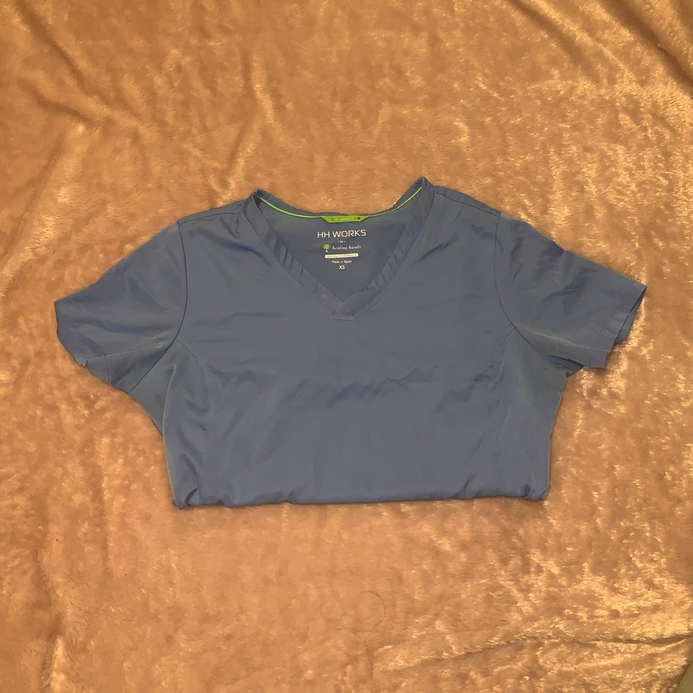 CEIL SCRUB TOP